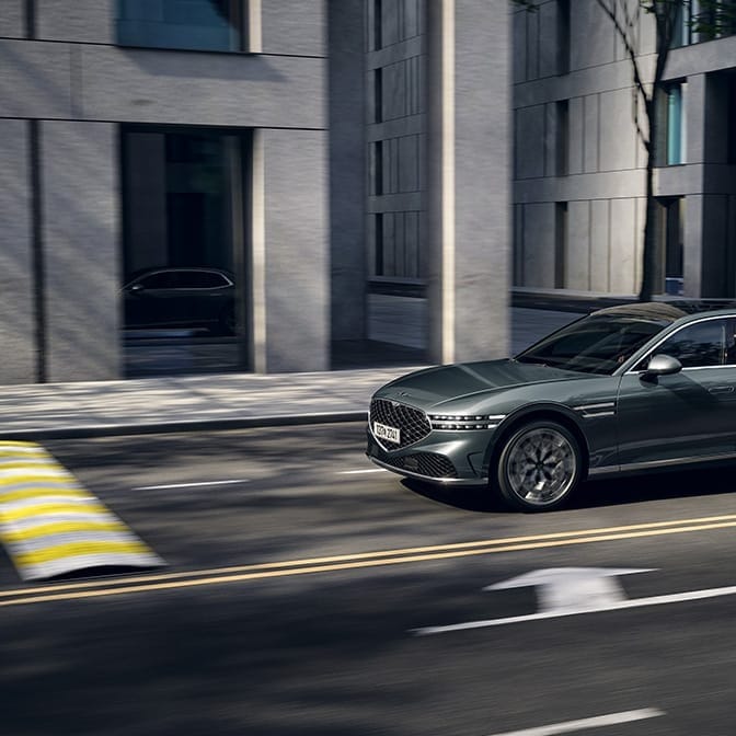 genesis g90 side view