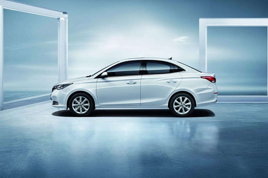 Changan Alsvin side view