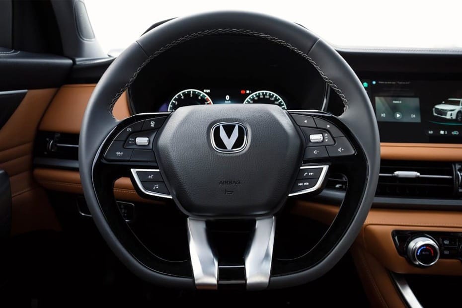 Changan CS95 interior view