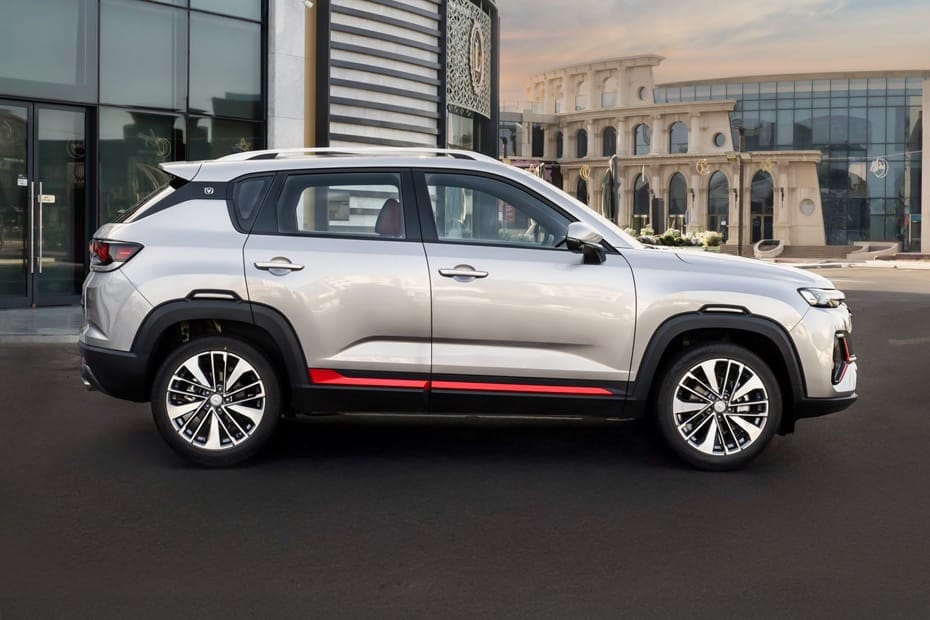 Changan CS35 Plus side view