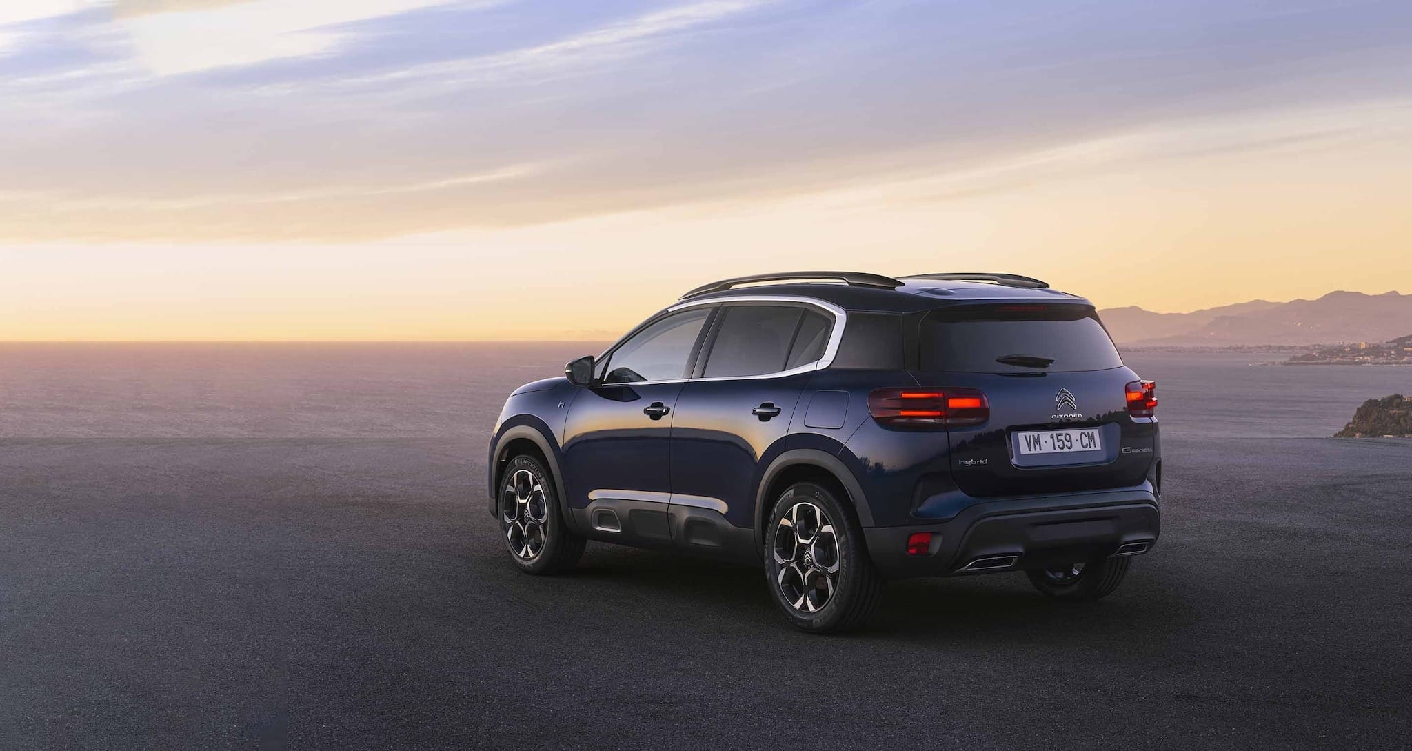 Citroen C5 Aircross rear view in blue color