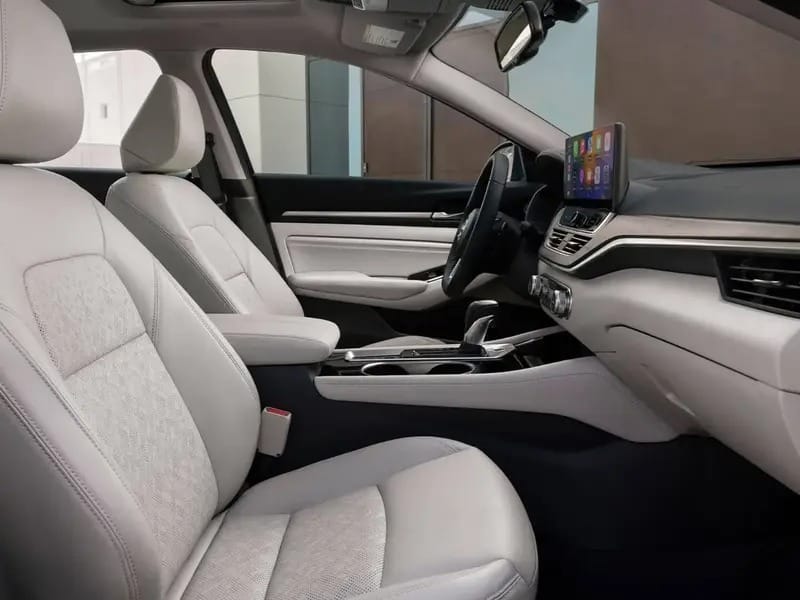 Nissan Altima Interior