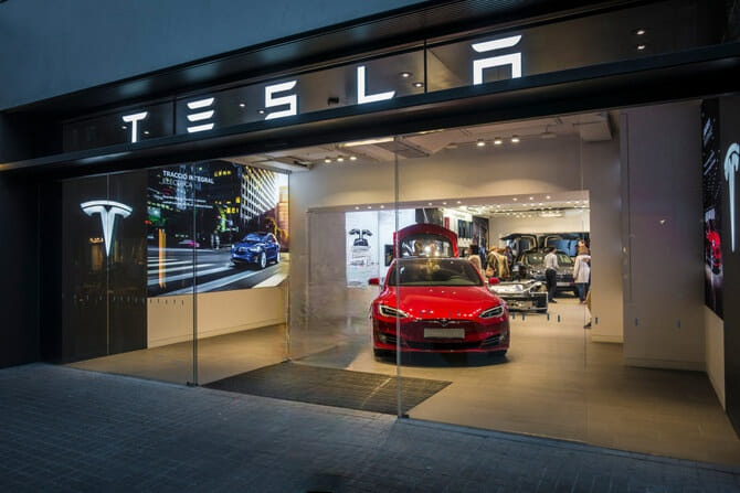 Tesla Showroom in Saudi Arabia