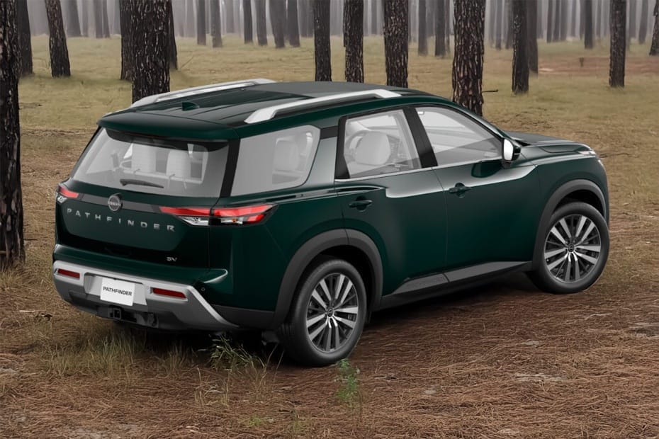 Nissan Pathfinder rear view in green color