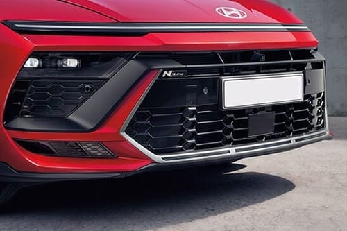 Hyundai Sonata front view in red color