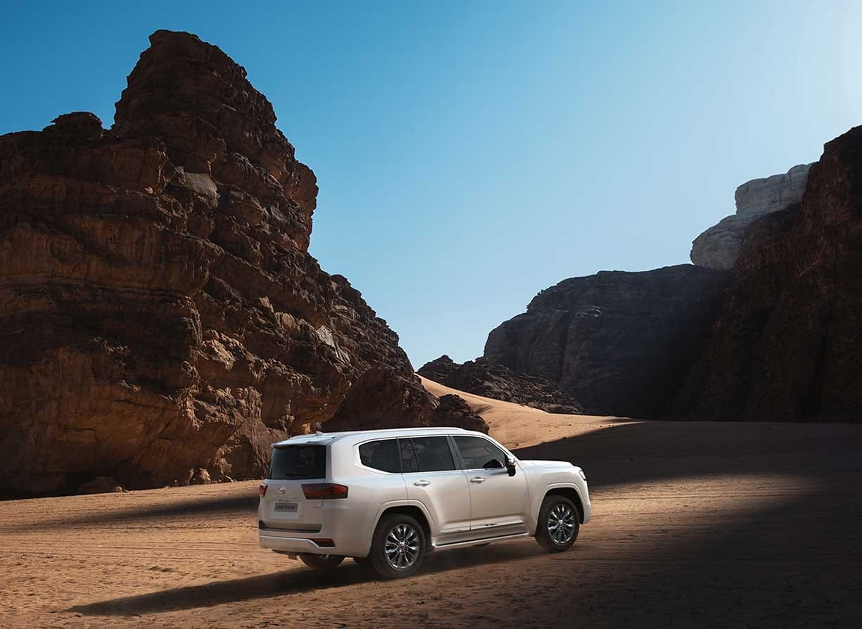 Toyota Land Cruiser side view in white color
