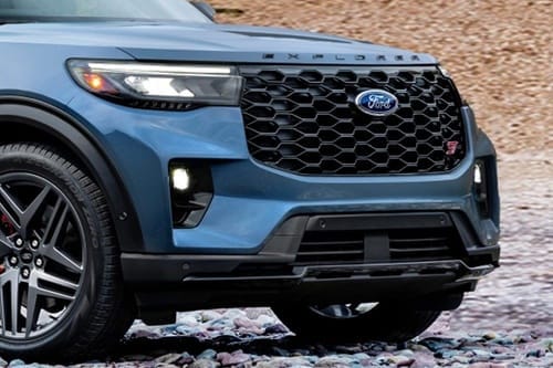 Ford Explorer front view in blue color