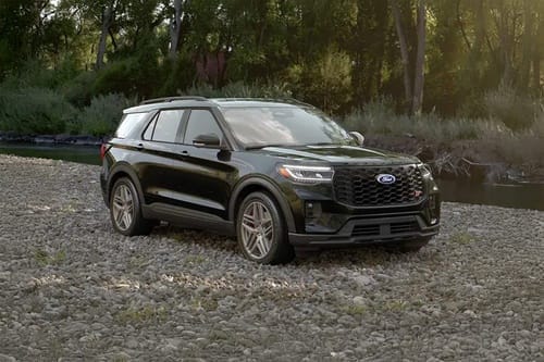 Ford Explorer side view in black color