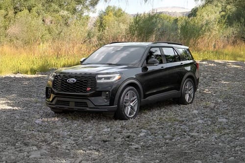 Ford Explorer side view in black color