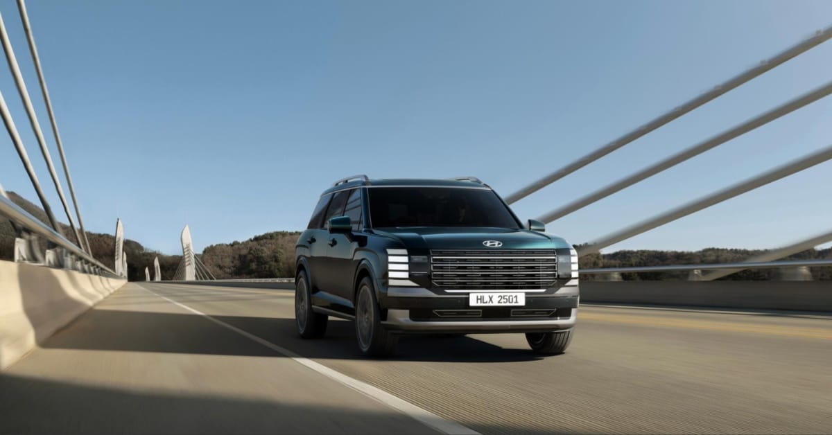 Hyundai Palisade Front Side View