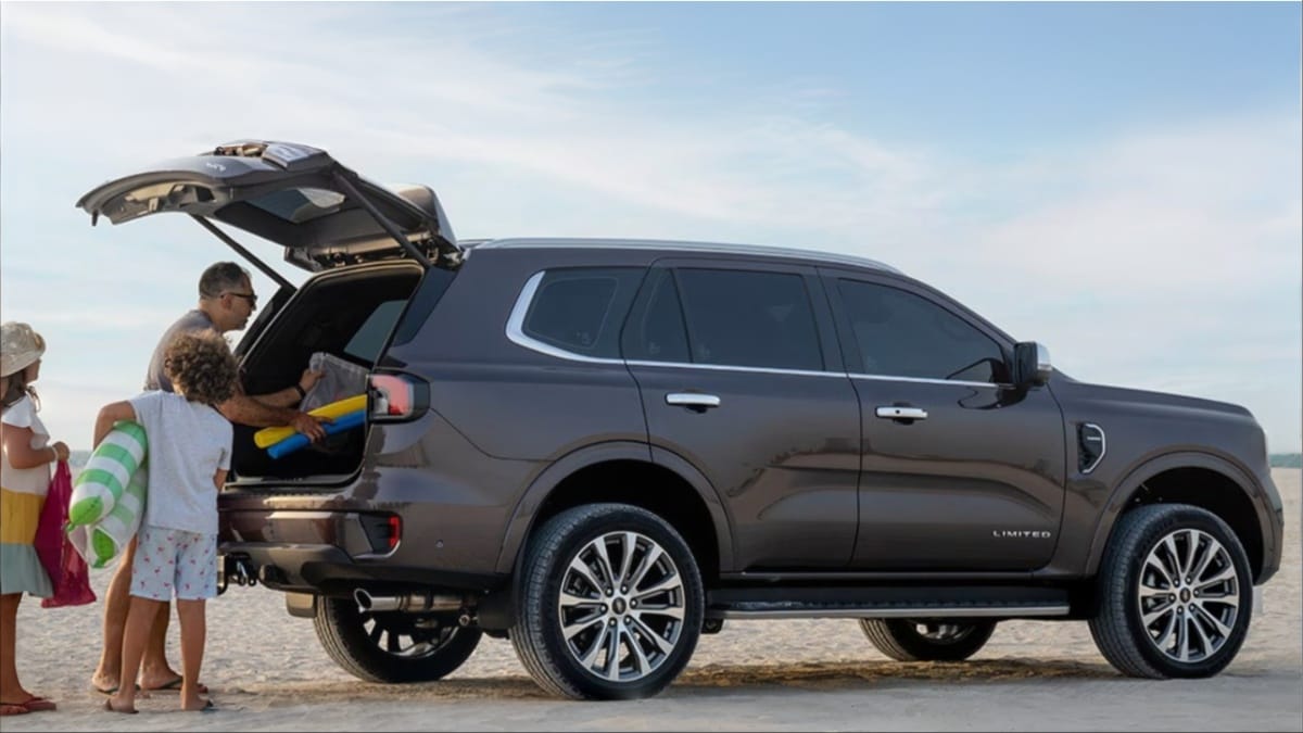 Ford Everest Side View